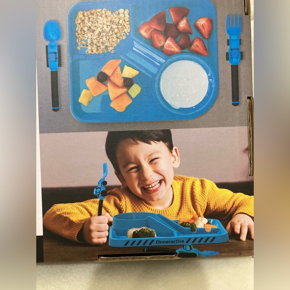 NEW DINNER ACTIVE KIDS DINING SET - Picture 8 of 9